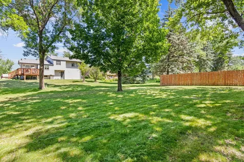 6748 81st Avenue N Brooklyn Park MN 55445