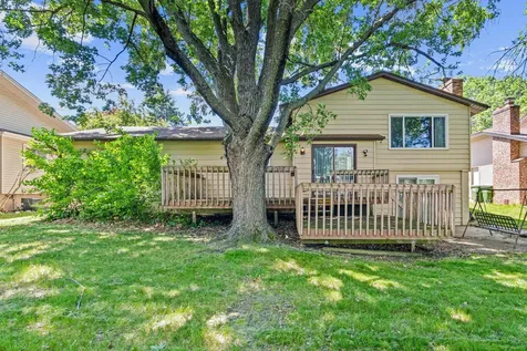 6748 81st Avenue N Brooklyn Park MN 55445