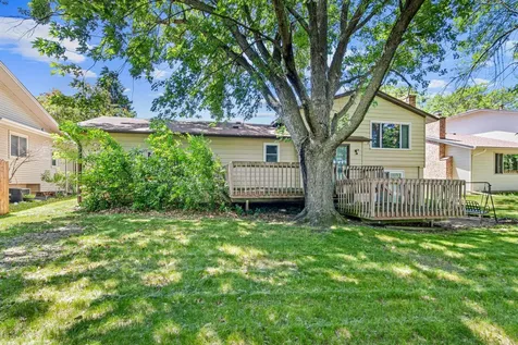 6748 81st Avenue N Brooklyn Park MN 55445