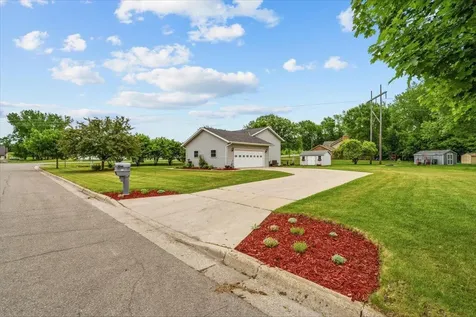1230 Lenore Way Fergus Falls MN 56537