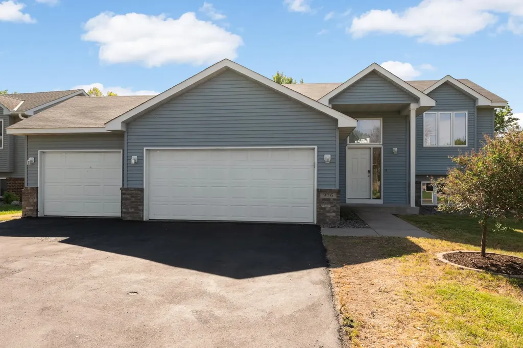 936 S Cedar Street Belle Plaine MN 56011
