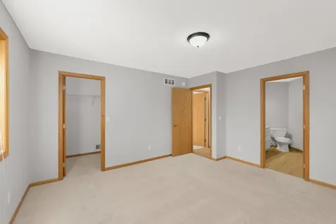 936 S Cedar Street Belle Plaine MN 56011