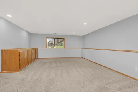 936 S Cedar Street Belle Plaine MN 56011