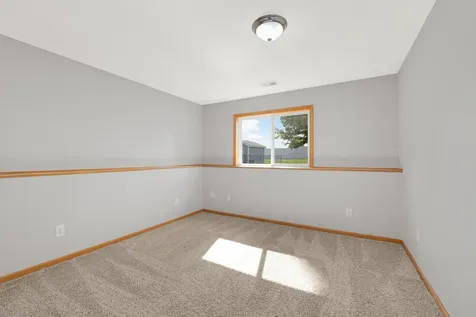936 S Cedar Street Belle Plaine MN 56011