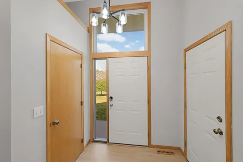 936 S Cedar Street Belle Plaine MN 56011