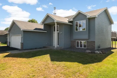 936 S Cedar Street Belle Plaine MN 56011