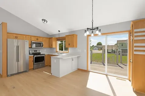 936 S Cedar Street Belle Plaine MN 56011