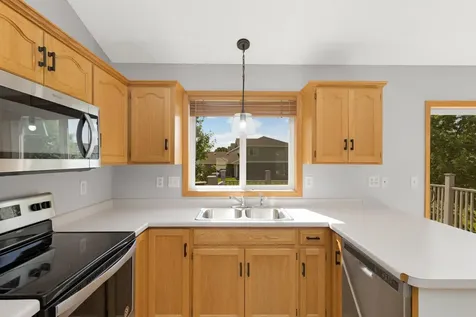 936 S Cedar Street Belle Plaine MN 56011