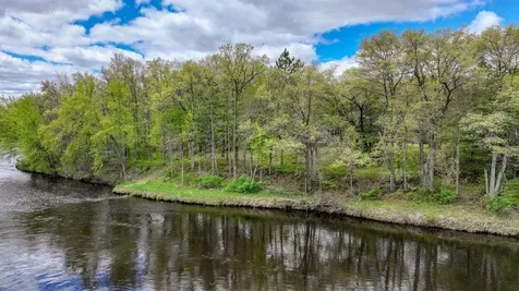 1119 E Chippewa Avenue Bruce WI 54819