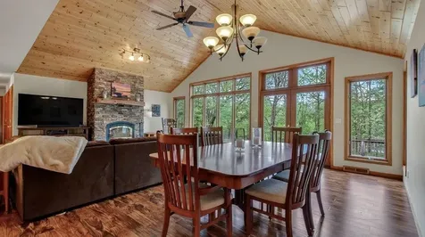 1119 E Chippewa Avenue Bruce WI 54819