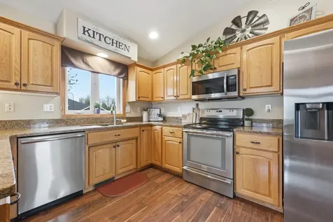 3327 46 Avenue S Fargo ND 58104