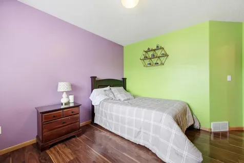 3327 46 Avenue S Fargo ND 58104