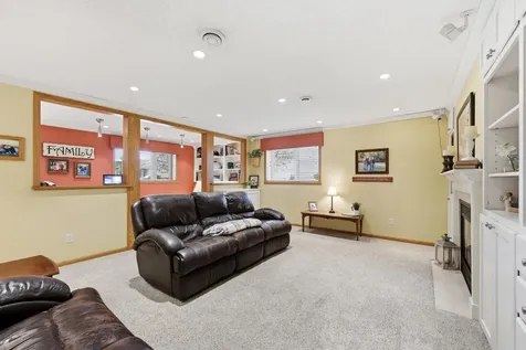 3327 46 Avenue S Fargo ND 58104