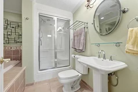 3327 46 Avenue S Fargo ND 58104