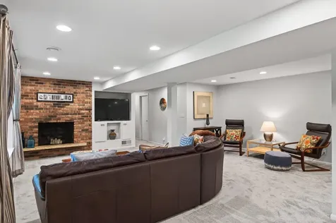 1842 Beecher Drive Eagan MN 55122