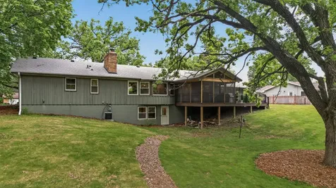 1842 Beecher Drive Eagan MN 55122