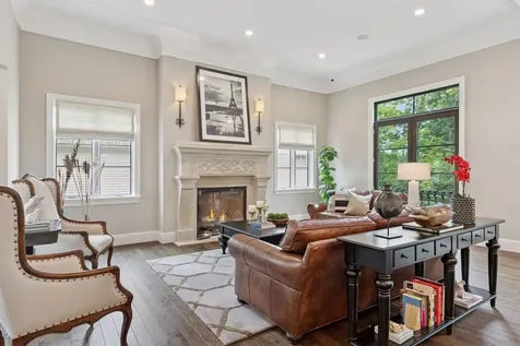 405 Carpenters Point Wayzata MN 55391