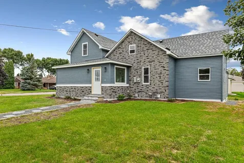 515 Benzel Avenue SW Madelia MN 56062