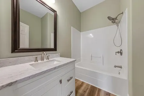 515 Benzel Avenue SW Madelia MN 56062