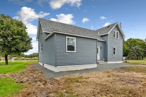 515 Benzel Avenue SW Madelia MN 56062
