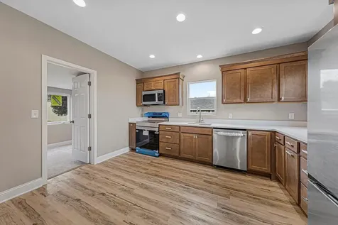 515 Benzel Avenue SW Madelia MN 56062