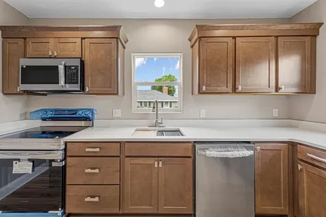 515 Benzel Avenue SW Madelia MN 56062