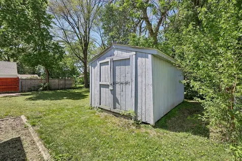 5327 Colfax Avenue N Brooklyn Center MN 55430
