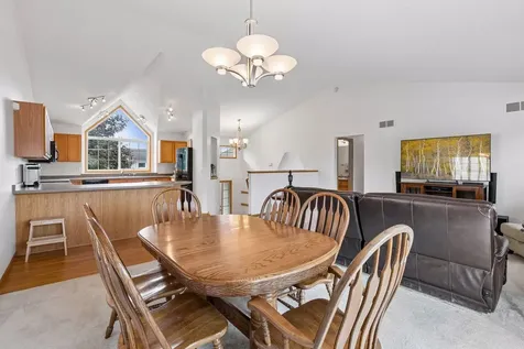 909 Basenji Curve Shakopee MN 55379