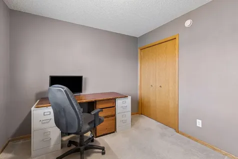 909 Basenji Curve Shakopee MN 55379