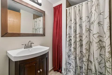 909 Basenji Curve Shakopee MN 55379
