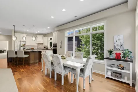 671 Willoughby Way E Minnetonka MN 55305