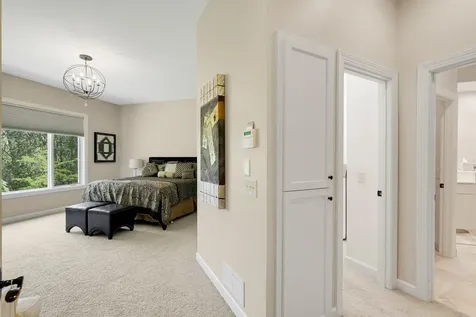 671 Willoughby Way E Minnetonka MN 55305