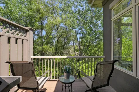 671 Willoughby Way E Minnetonka MN 55305
