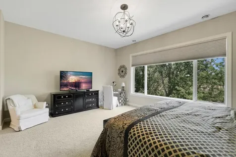 671 Willoughby Way E Minnetonka MN 55305