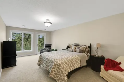 671 Willoughby Way E Minnetonka MN 55305