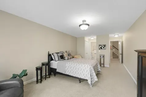 671 Willoughby Way E Minnetonka MN 55305
