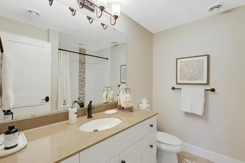 671 Willoughby Way E Minnetonka MN 55305