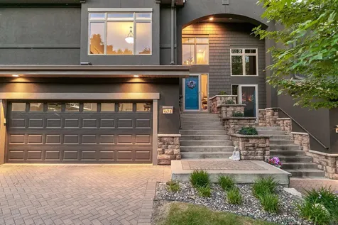 671 Willoughby Way E Minnetonka MN 55305