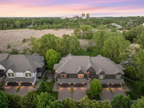 671 Willoughby Way E Minnetonka MN 55305