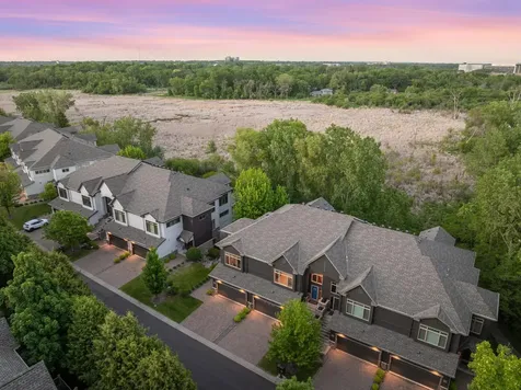 671 Willoughby Way E Minnetonka MN 55305