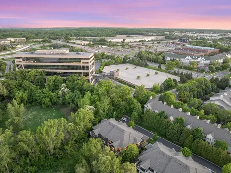 671 Willoughby Way E Minnetonka MN 55305