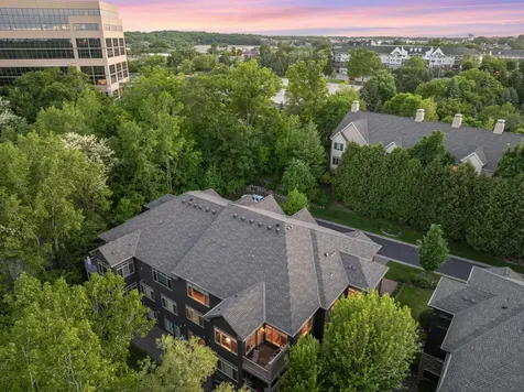 671 Willoughby Way E Minnetonka MN 55305