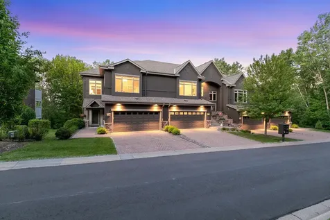 671 Willoughby Way E Minnetonka MN 55305