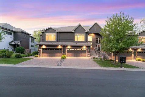 671 Willoughby Way E Minnetonka MN 55305