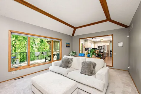 4769 White Oak Court Eagan MN 55122