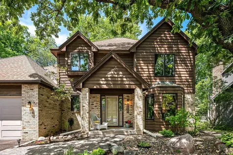 4769 White Oak Court Eagan MN 55122