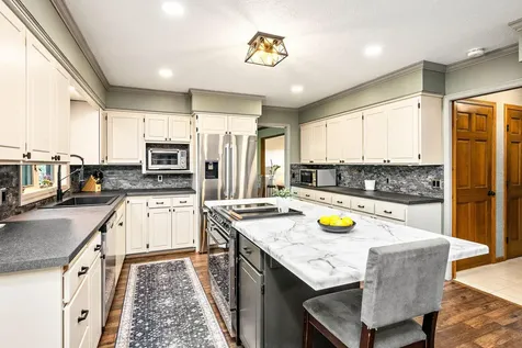 4769 White Oak Court Eagan MN 55122