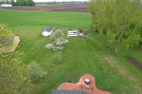 413 1st Avenue N Freeport MN 56331