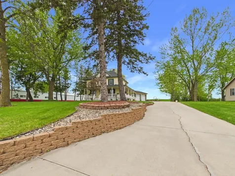 413 1st Avenue N Freeport MN 56331