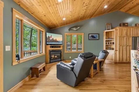 32940 Nueman Trail Lindstrom MN 55045